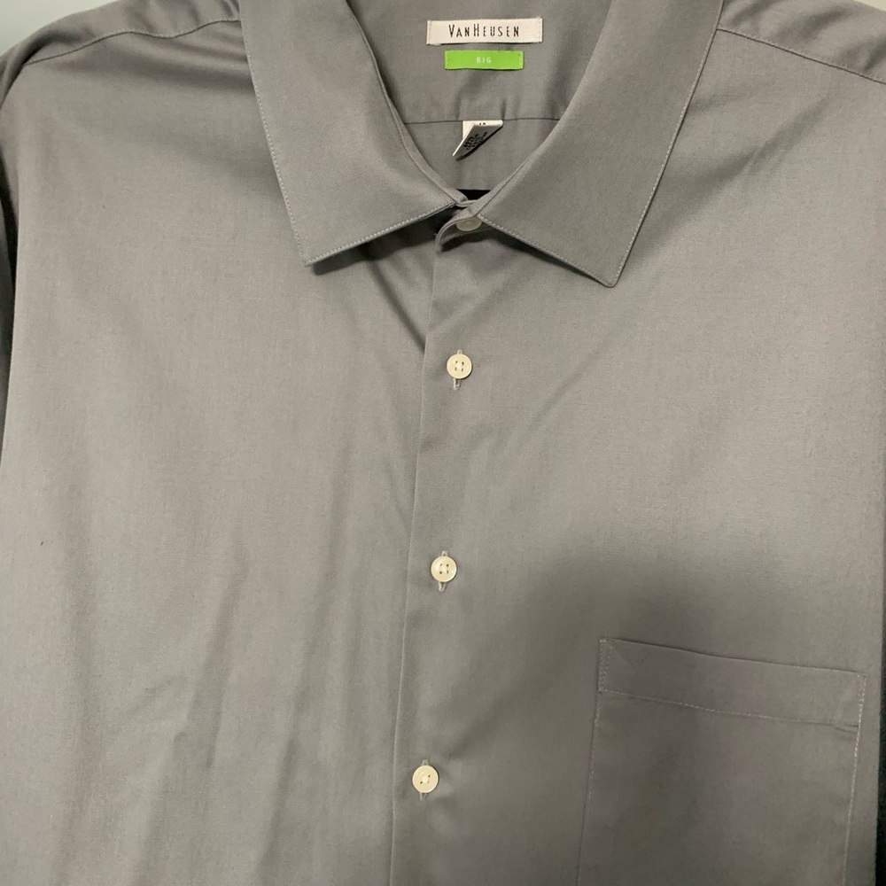 Van Heusen Men's Gray Dress Shirt